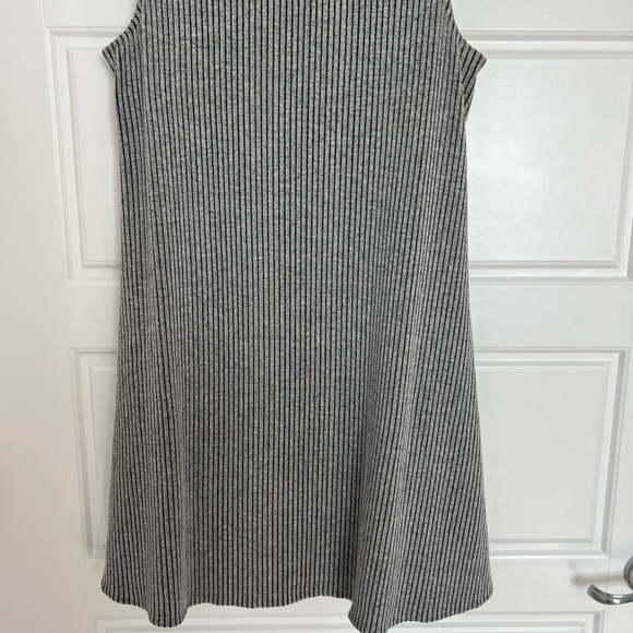 𝅺guess Women’s Gray Dress Size Small - Picture 4 of 6